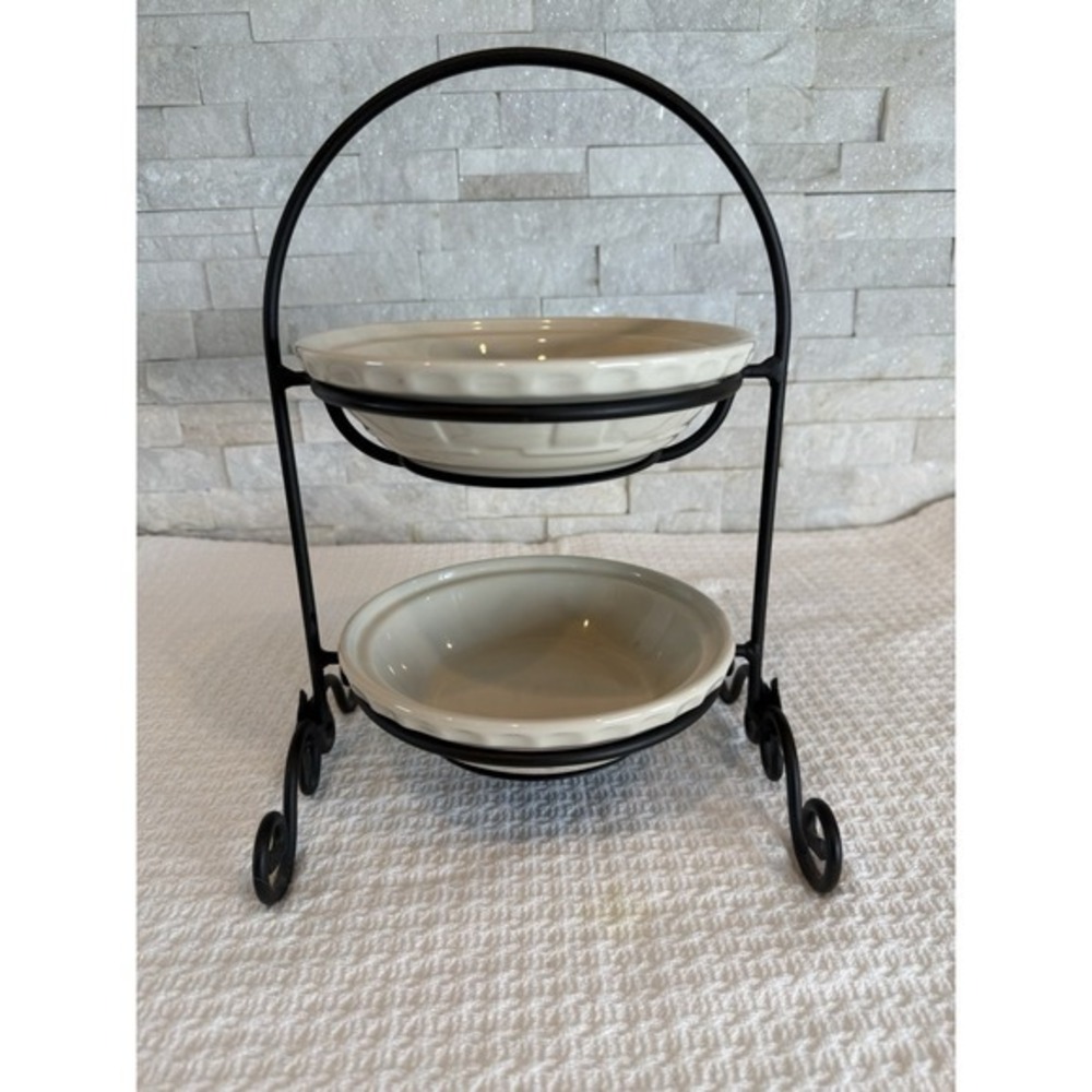 Longaberger 2 Tier Wrought Iron Pie Stand w/Ivory Woven Tradition Pie Plates VTG